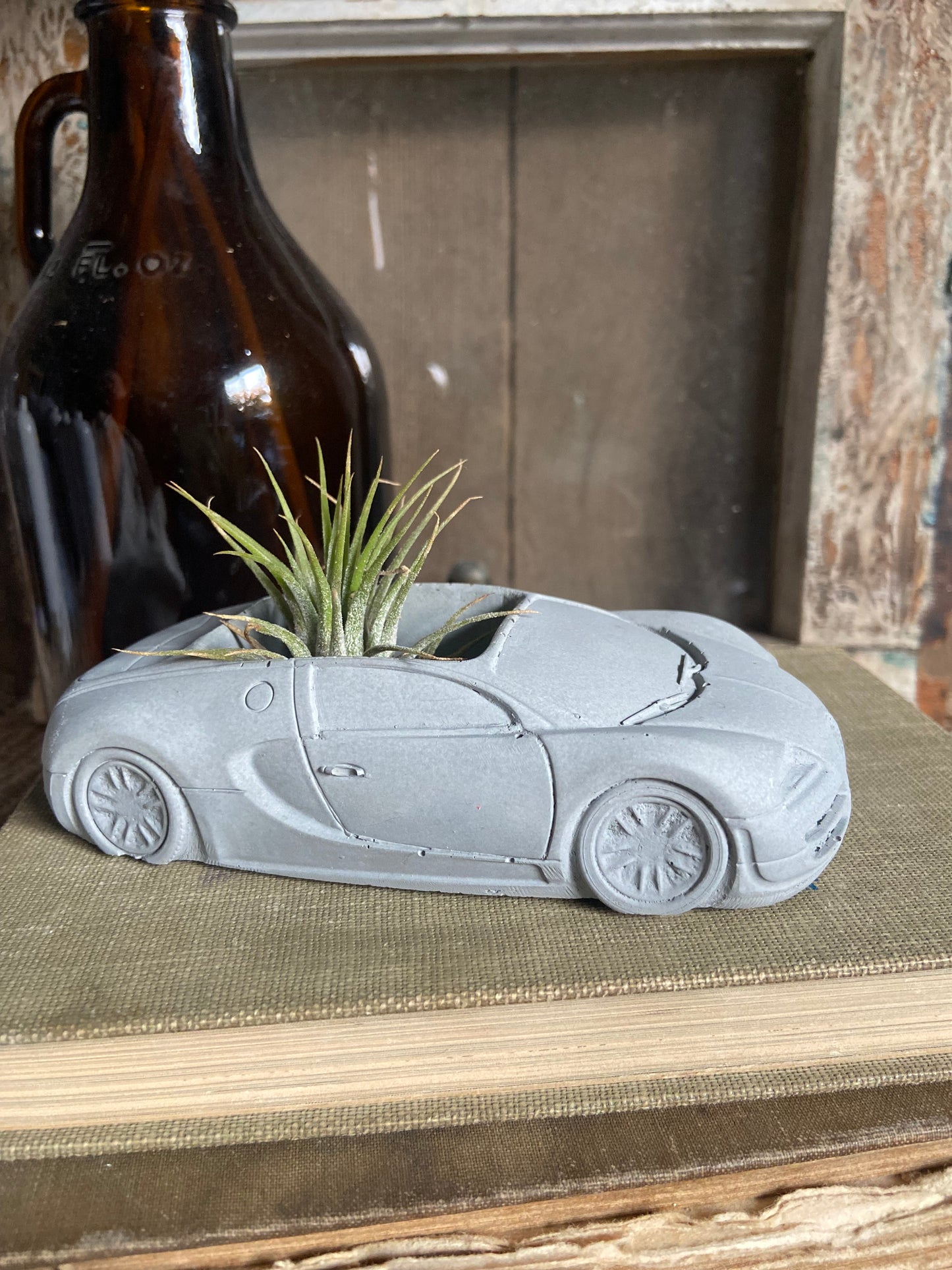 Bugatti Planter