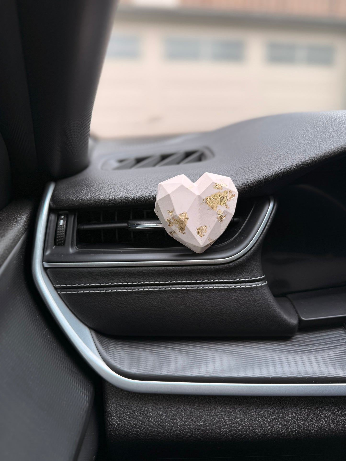 Jesmonite Heart Car Diffuser Set